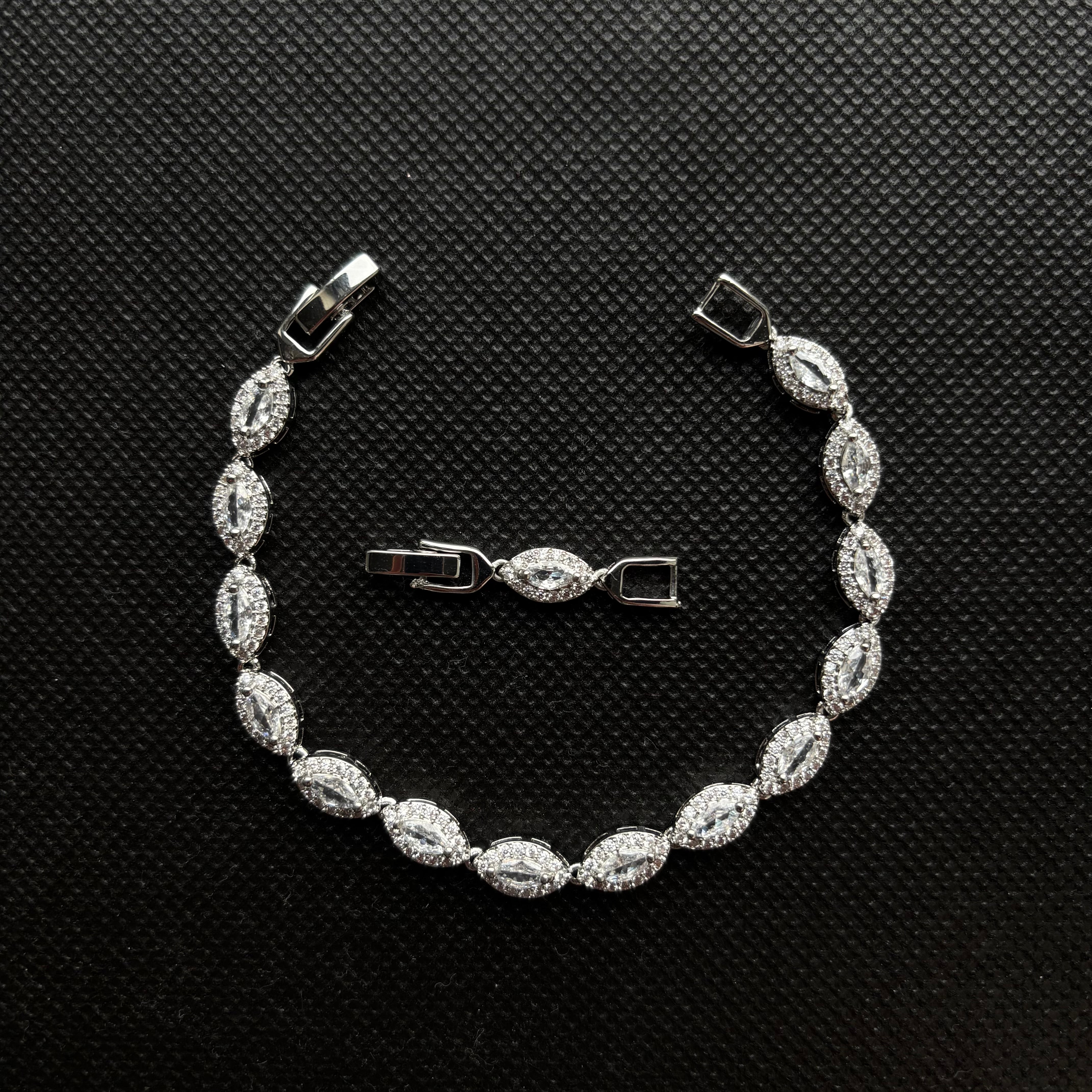 Eye Crystal Bracelet (Silver)